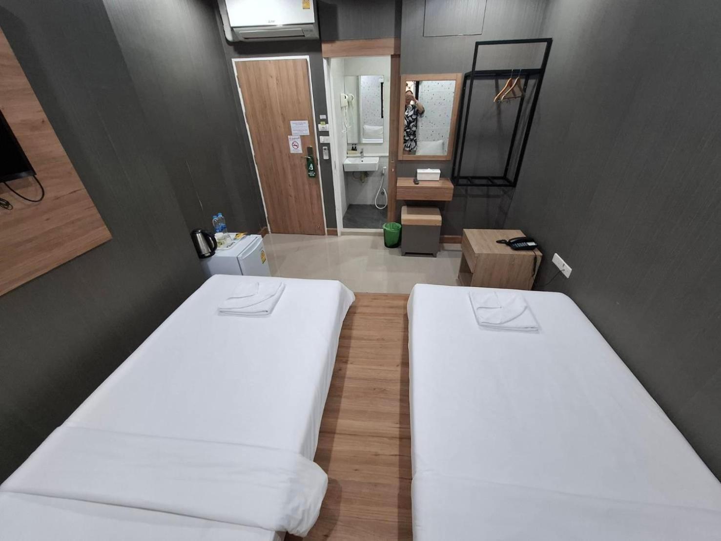 Pratunam19 Hotel กรุงเทพมหานคร ภายนอก รูปภาพ