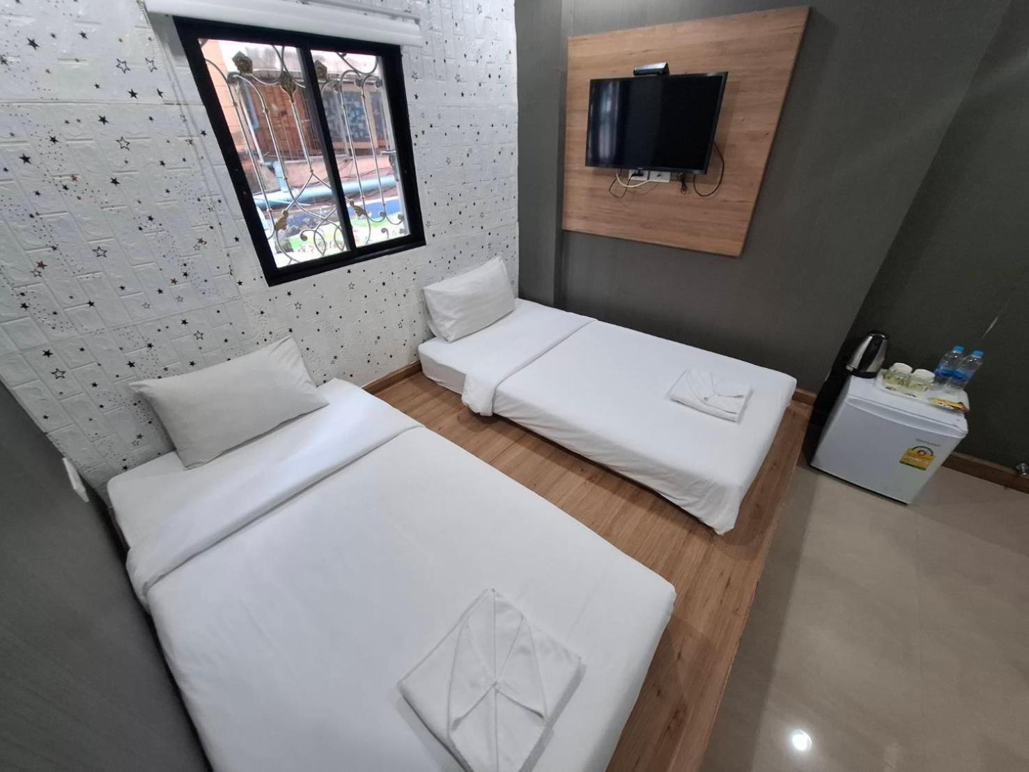 Pratunam19 Hotel กรุงเทพมหานคร ภายนอก รูปภาพ