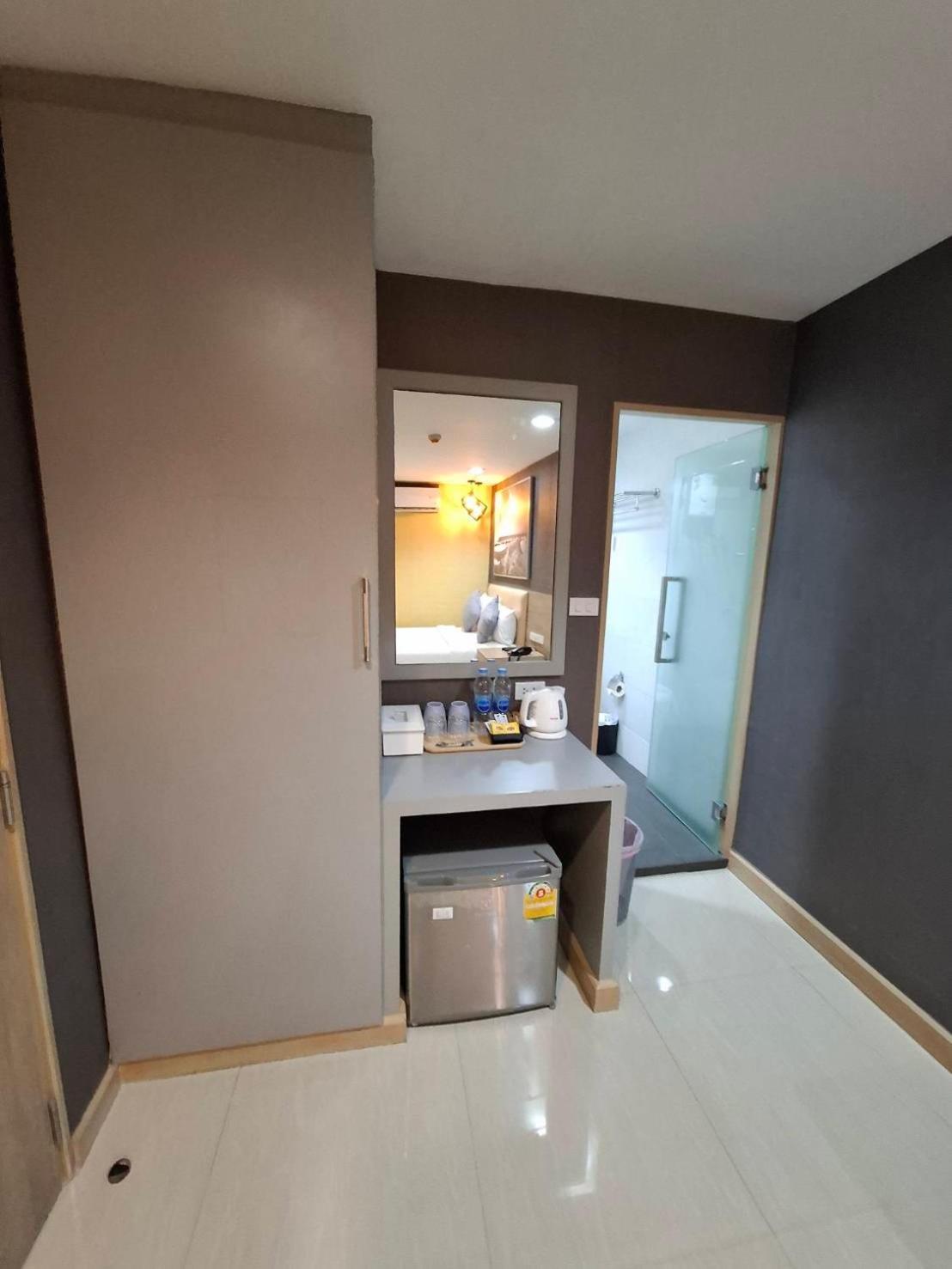 Pratunam19 Hotel กรุงเทพมหานคร ภายนอก รูปภาพ