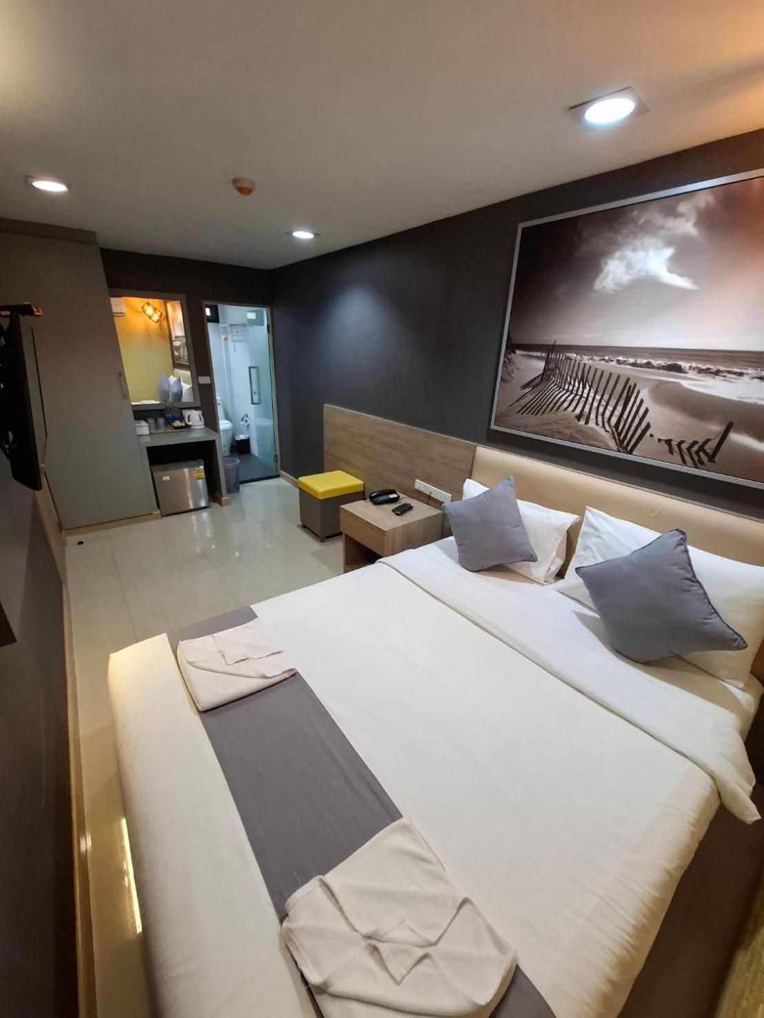 Pratunam19 Hotel กรุงเทพมหานคร ภายนอก รูปภาพ