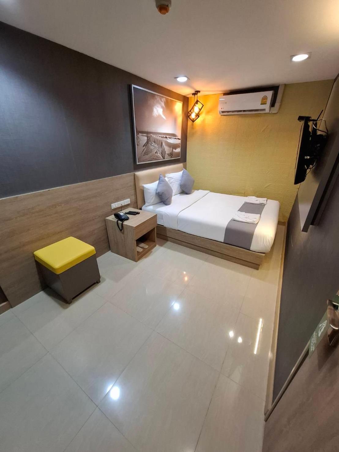 Pratunam19 Hotel กรุงเทพมหานคร ภายนอก รูปภาพ