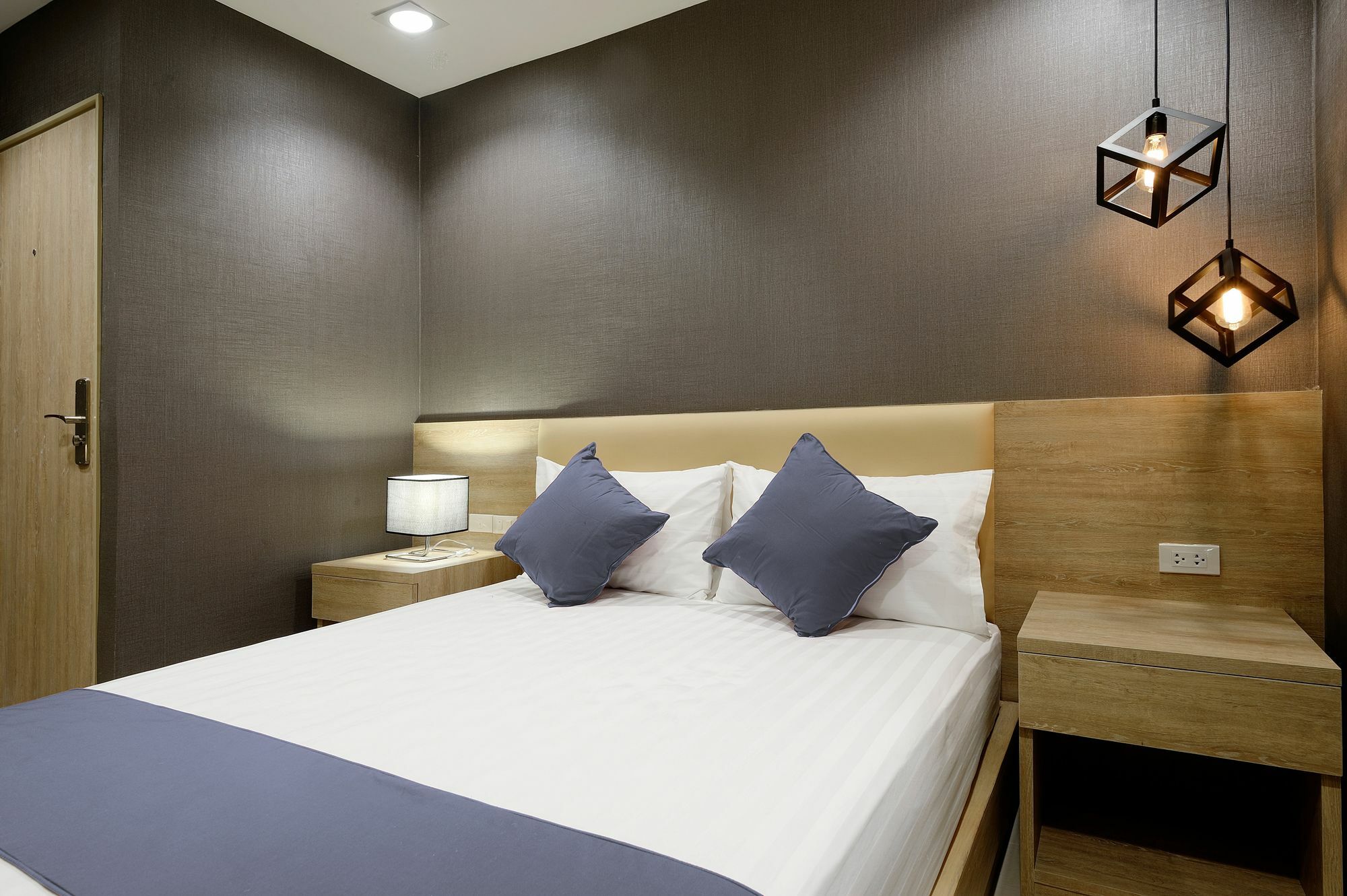 Pratunam19 Hotel กรุงเทพมหานคร ภายนอก รูปภาพ