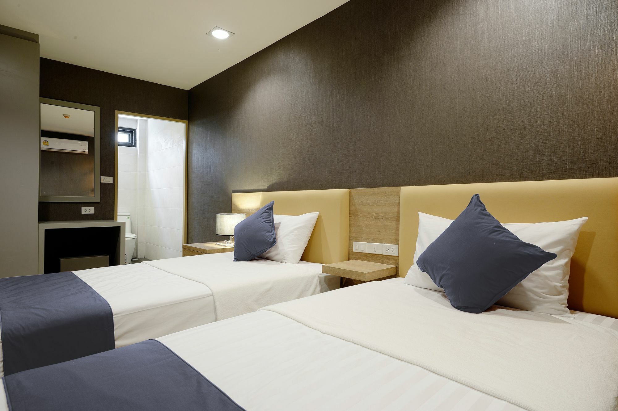 Pratunam19 Hotel กรุงเทพมหานคร ภายนอก รูปภาพ